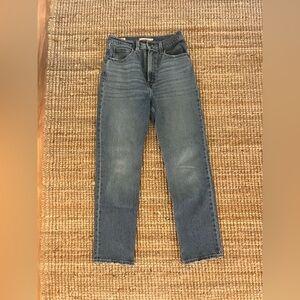 Levi's '70s High-Rise Slim Straight Jeans Size 27